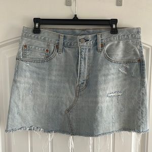 NEW LEVIS DENIM SKIRT